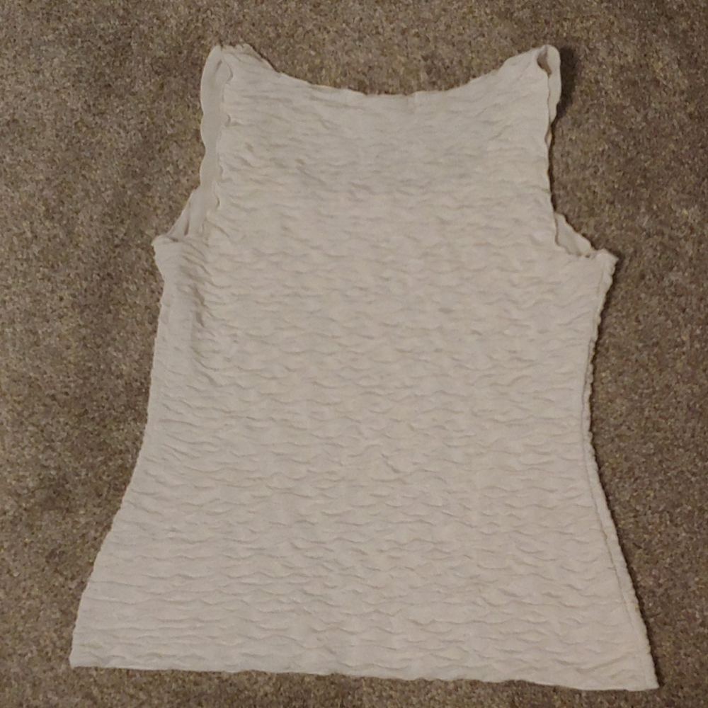 Shirt - Picture 2 of 2